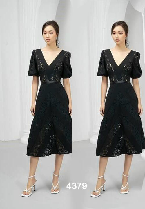 Đầm xòe ren cổ chữ V dự tiệc