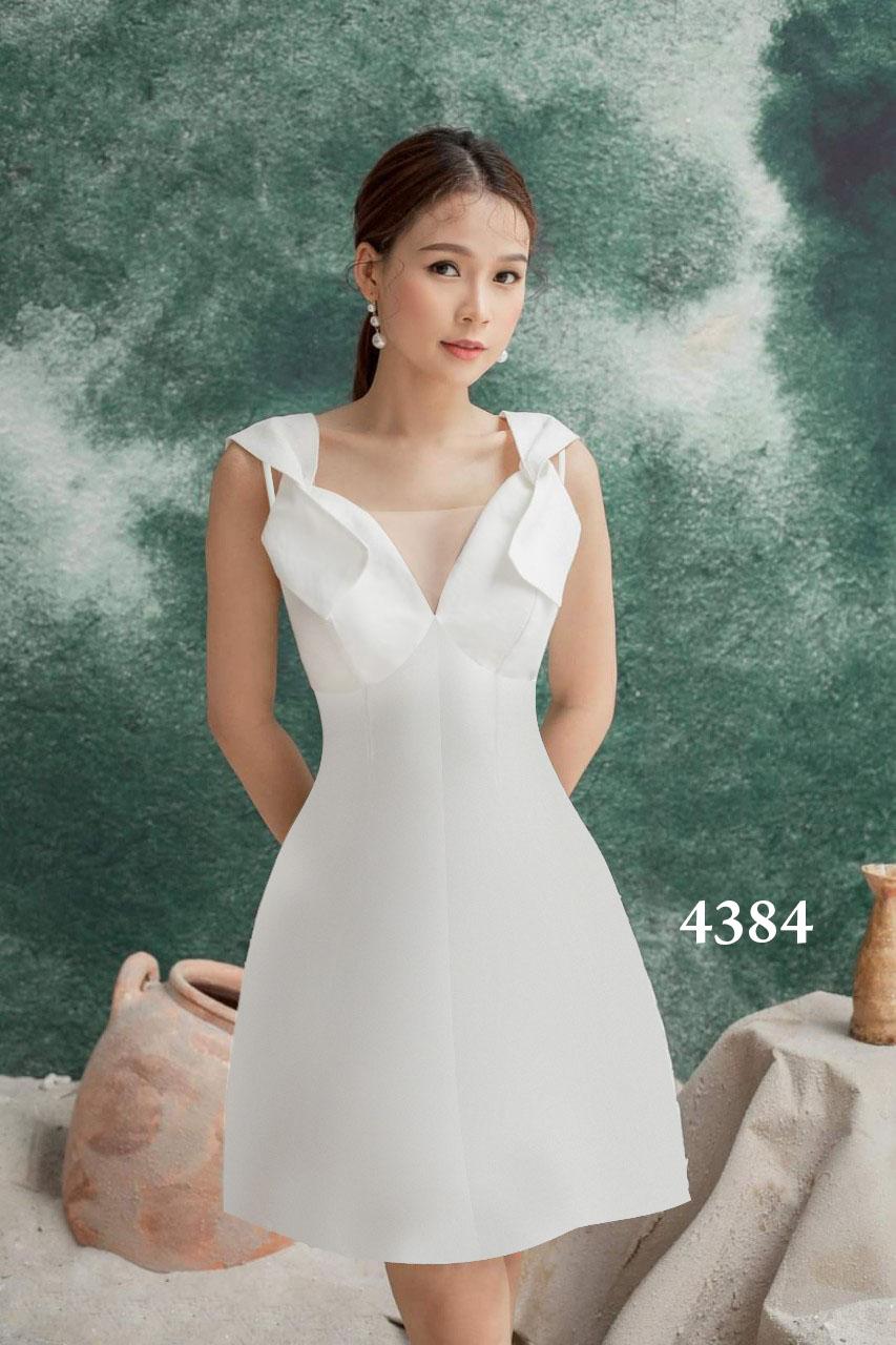 Đầm chữ A trắng dự tiệc