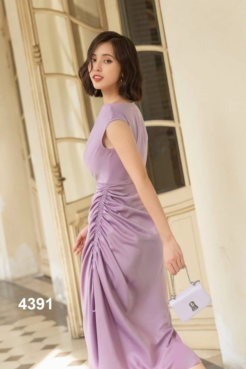 Đầm dài cổ chữ V dự tiệc