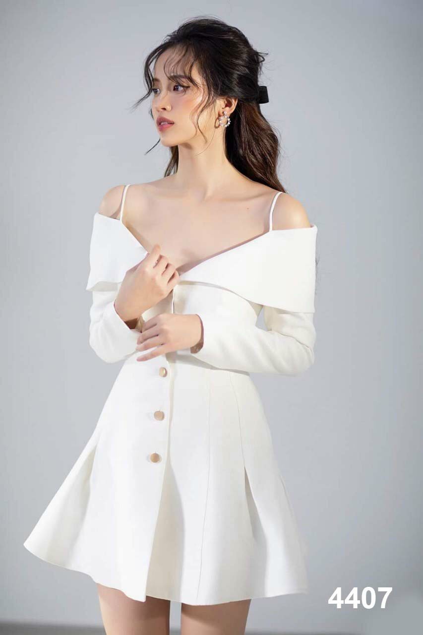 Đầm hai dây tay dài trễ vai
