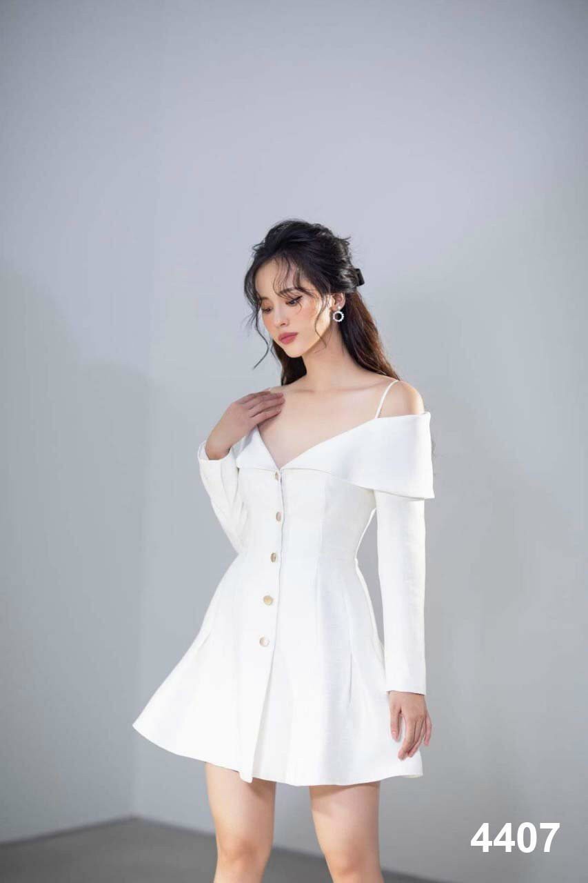 Đầm hai dây tay dài trễ vai