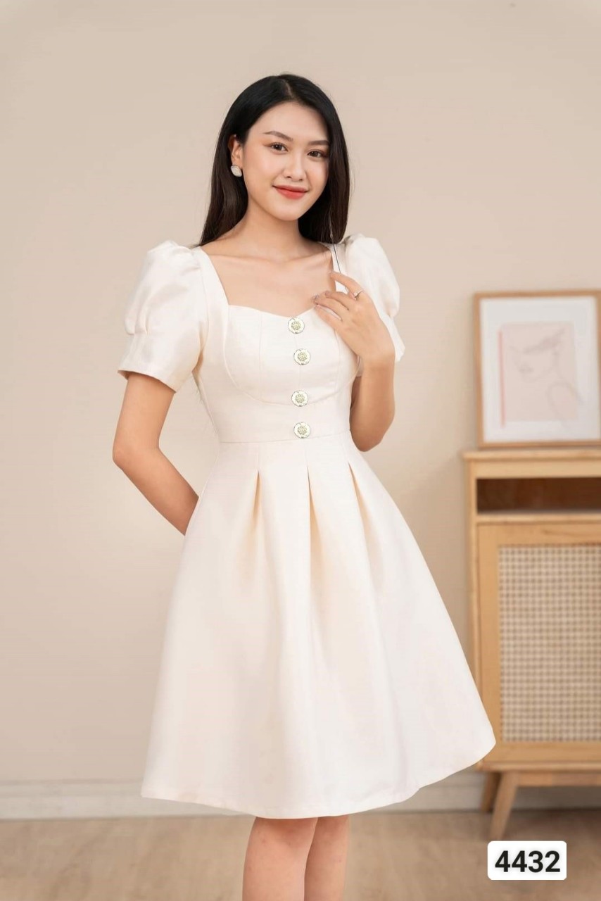 Đầm xòe đính nút thanh lịch