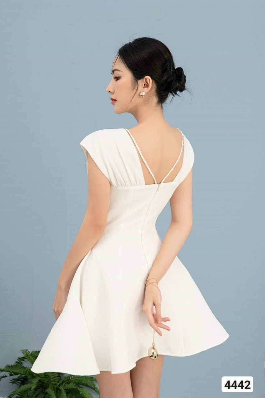 Đầm xòe dễ thương dạo phố