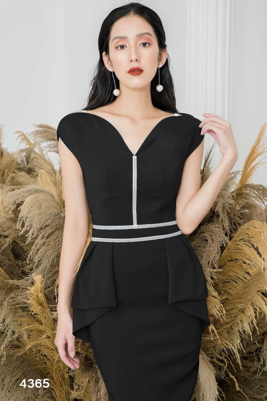 Đầm peplum viền ren thanh lịch