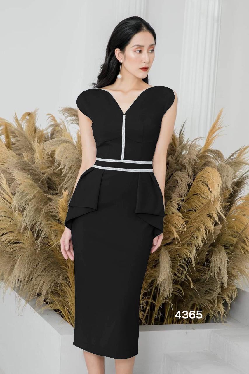 Đầm peplum viền ren thanh lịch