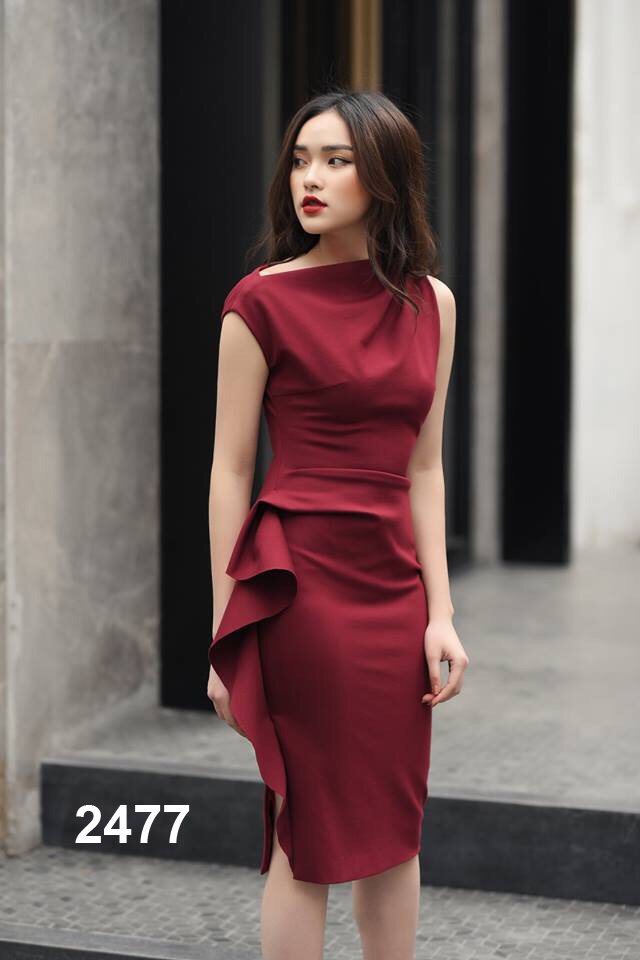 Đầm body lệch vai dạo phố