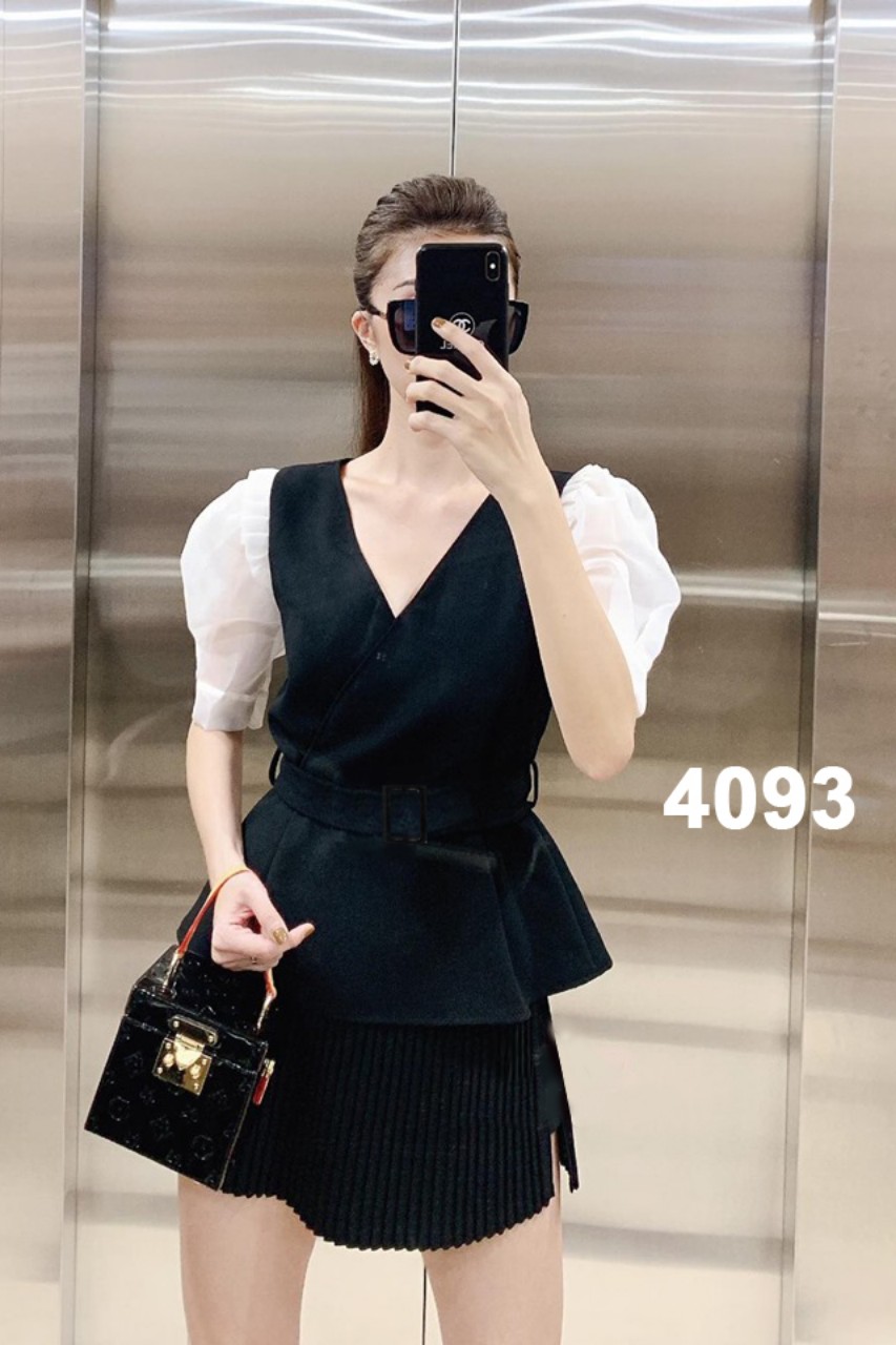 Đầm cổ chữ V tay phồng thanh lịch